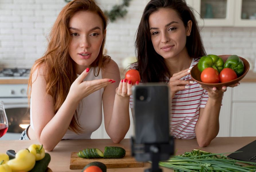 How AI Is Quietly Replacing Your Favorite Food Bloggers in 2026
