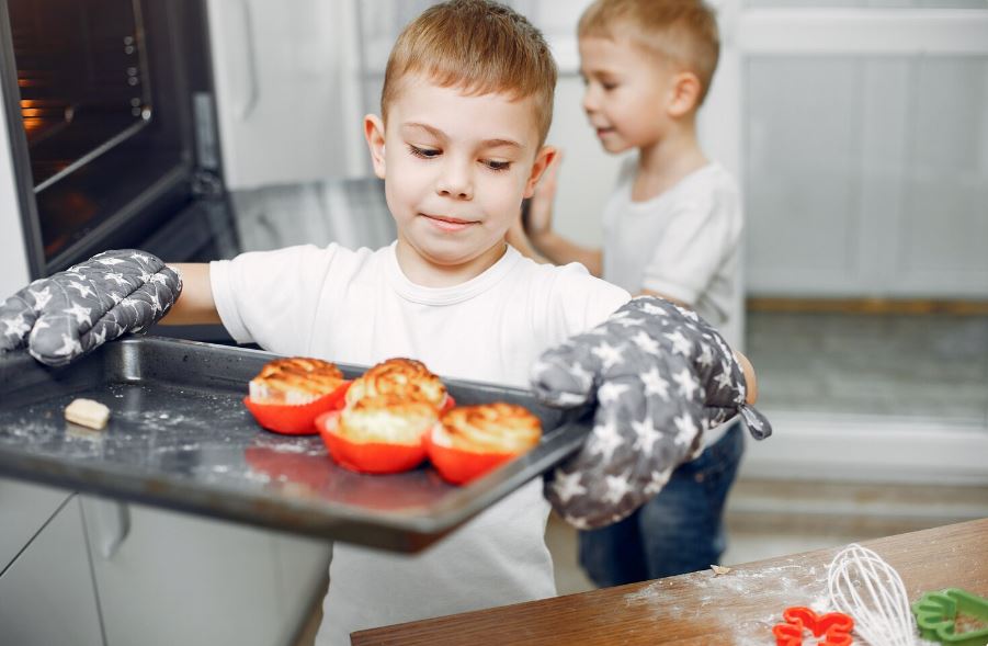 The Viral TikTok Pancake Hack That Has Chefs Furious (But Your Kids Will Love It)
