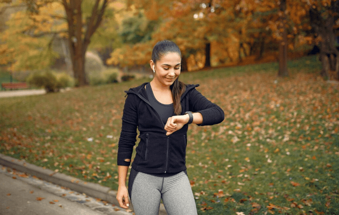 Why Walking After Meals Is the New Cardio — And Science Just Proved It