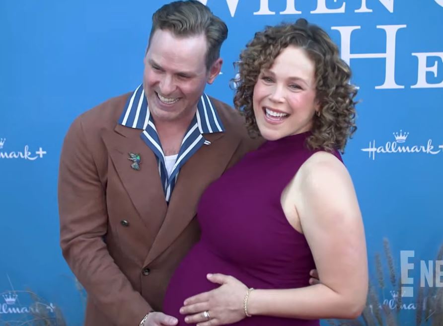 Erin Krakow Credit E! News