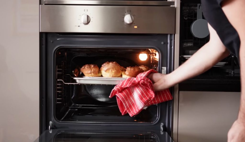 Why did my Yorkshire puddings not rise in a fan oven