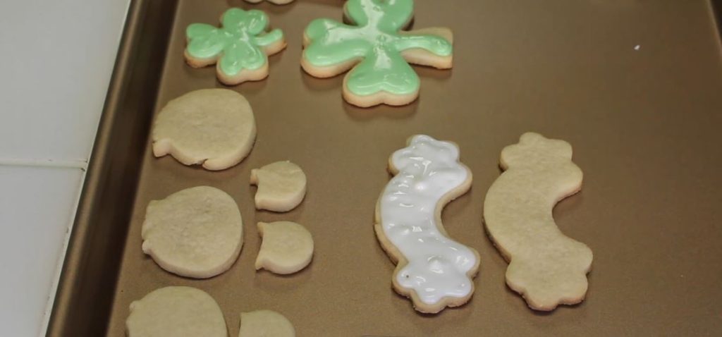 Why won't my royal icing set