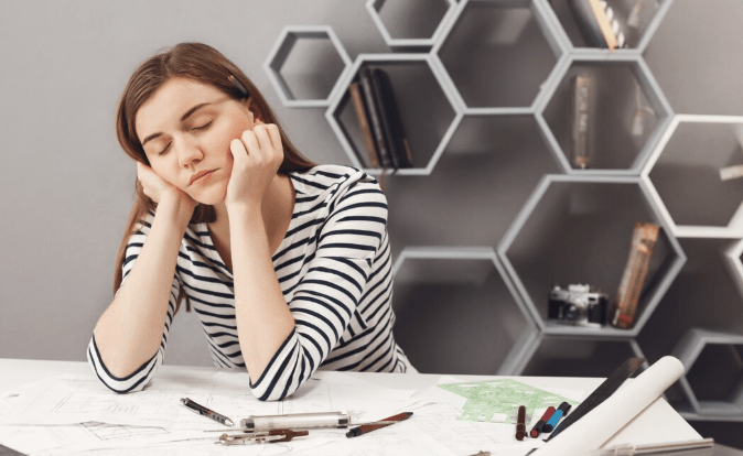 5 Subtle Signs You're Emotionally Exhausted (And Don't Even Know It)