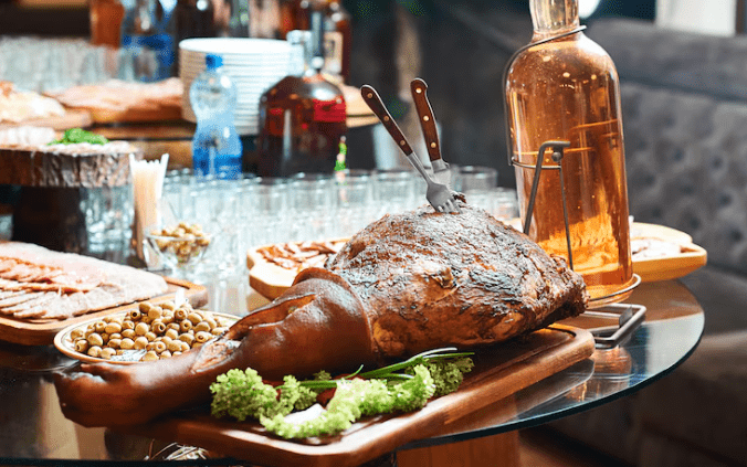 5 UK Restaurants With the Best Sunday Roast (According to Locals, Not Tourists)