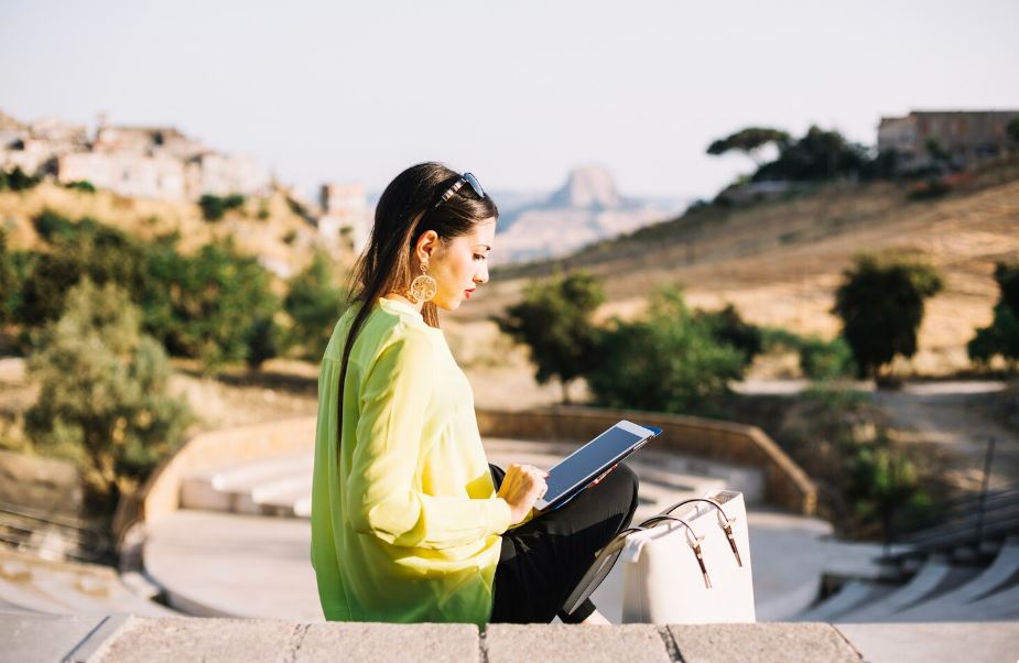 why solo travel is becoming the #1 therapy for burnt-out professionals