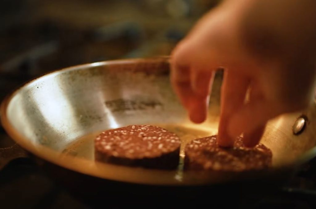 Do you eat black pudding hot or cold Do you eat black pudding hot or cold