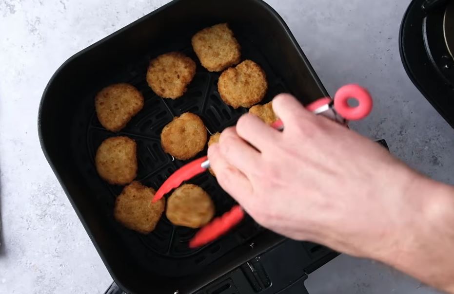 How long to cook Birds Eye chicken dippers in air fryer