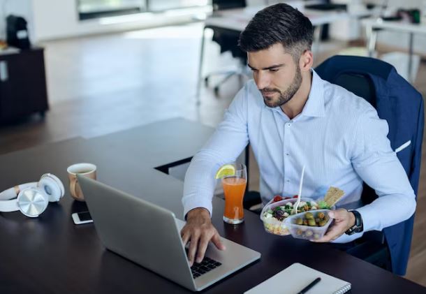 The Weight Gain Food Habits That Work for People With Small Appetites