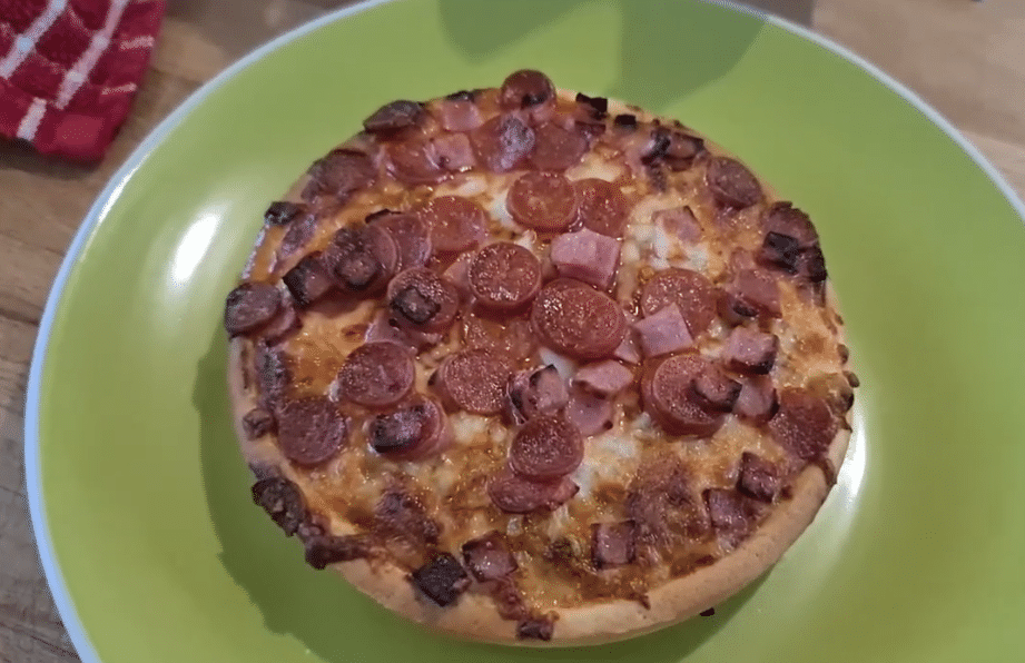 Can you cook a Chicago Town pizza in an air fryer Can you cook a Chicago Town pizza in an air fryer